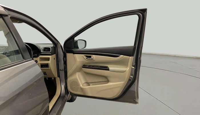 2018 Maruti Ciaz ZETA 1.4  AT PETROL, Petrol, Automatic, 51,072 km, RHS Front Door
