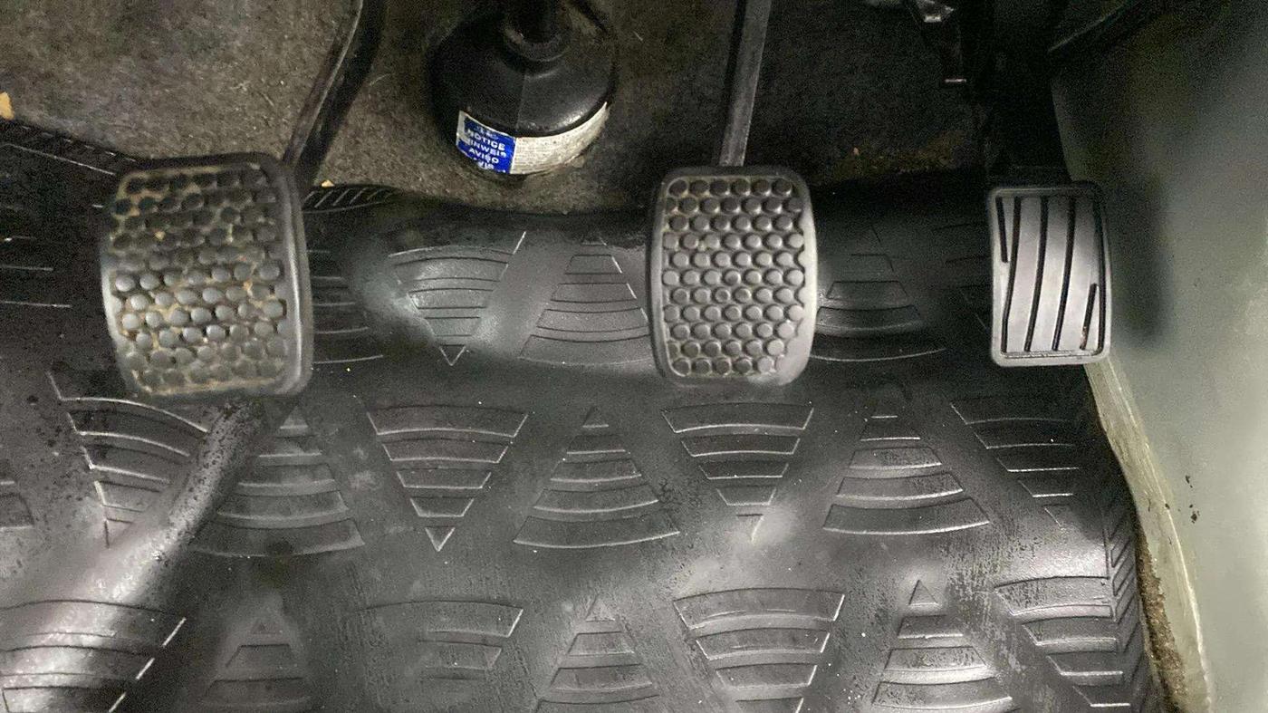 2022 Maruti Eeco 5 STR AC (O), Petrol, Manual, 34,344 km, Pedals