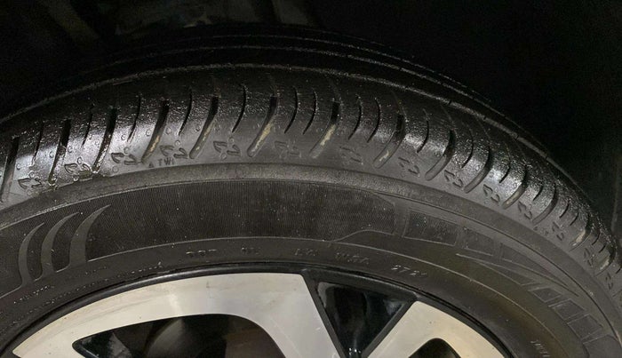 2021 Nissan MAGNITE XV MT, Petrol, Manual, 14,194 km, Right Front Tyre Tread