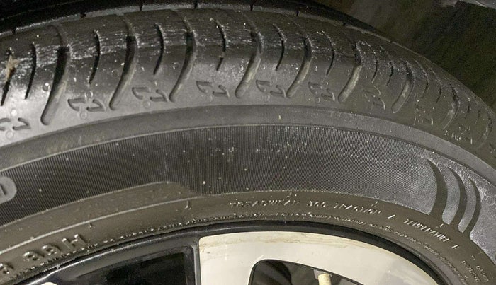 2021 Nissan MAGNITE XV MT, Petrol, Manual, 14,194 km, Right Rear Tyre Tread