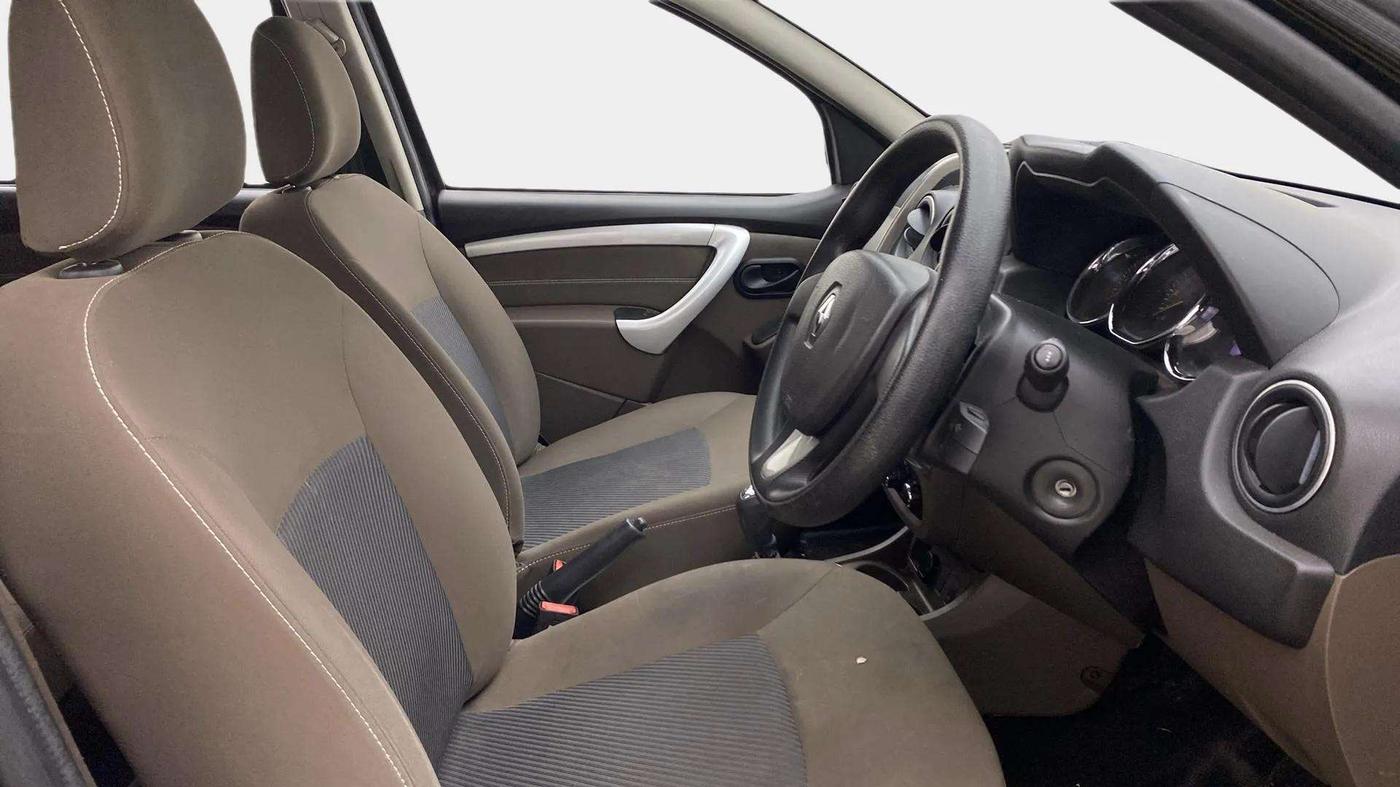 2019 Renault Duster 110 PS RXS 4X2 AMT DIESEL, Diesel, Automatic, 53,550 km, Right Side Front Door Cabin