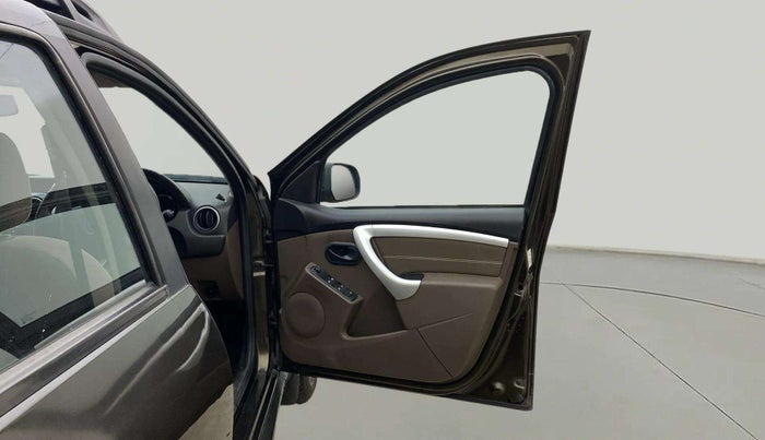 2019 Renault Duster 110 PS RXS 4X2 AMT DIESEL, Diesel, Automatic, 53,452 km, RHS Front Door