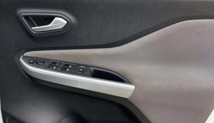 2022 Nissan MAGNITE XV TURBO CVT, Petrol, Automatic, 31,413 km, Driver Side Door Panels Control