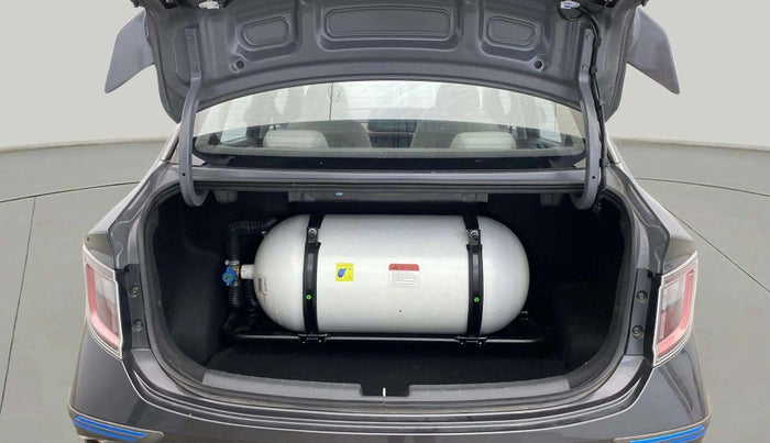 2024 Hyundai AURA SX 1.2 CNG, CNG, Manual, 18,810 km, Boot Inside