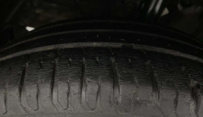2018 Maruti Dzire ZXI PLUS AMT, Petrol, Automatic, 48,896 km, Left Front Tyre Tread