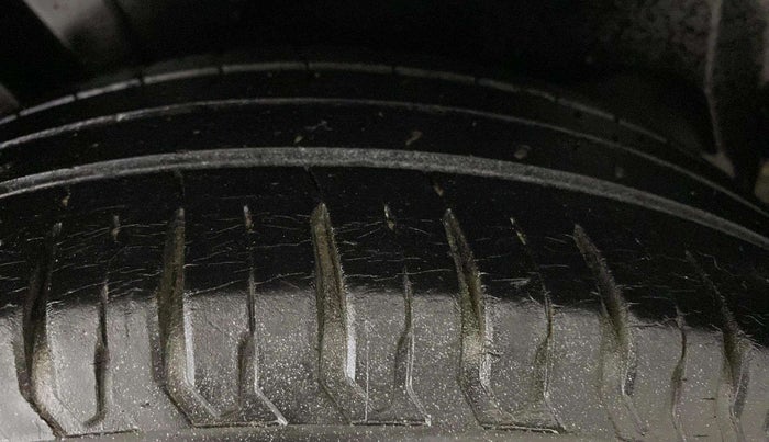 2018 Maruti Dzire ZXI PLUS AMT, Petrol, Automatic, 48,896 km, Right Rear Tyre Tread