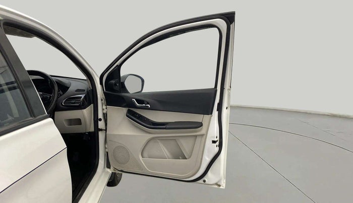 2023 Tata Tiago XZ PLUS CNG, CNG, Manual, 51,912 km, RHS Front Door