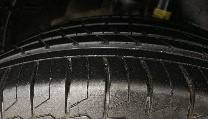 2019 Ford Ecosport TITANIUM + 1.5L PETROL, Petrol, Manual, 69,766 km, Right Front Tyre Tread