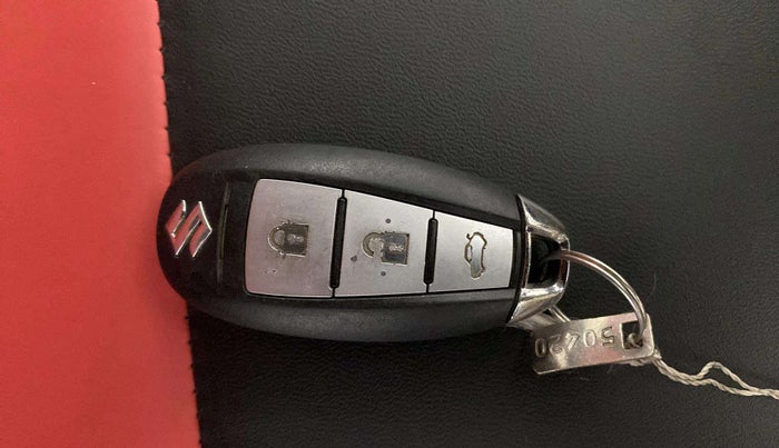 2017 Maruti Ciaz ALPHA 1.4 PETROL, Petrol, Manual, 51,000 km, Key Close Up