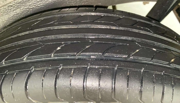 2017 Maruti Wagon R 1.0 VXI, Petrol, Manual, 34,933 km, Left Rear Tyre Tread