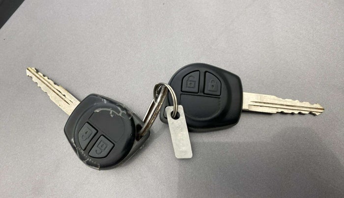 2017 Maruti Wagon R 1.0 VXI, Petrol, Manual, 34,933 km, Key Close Up
