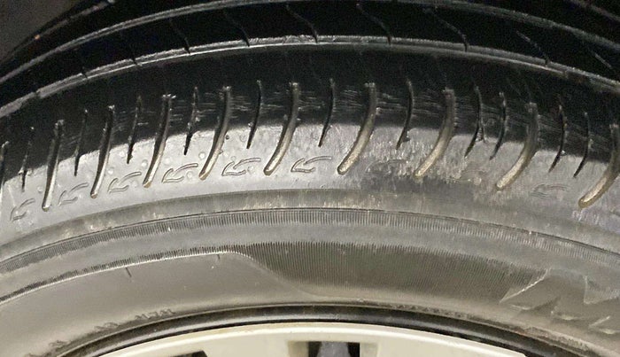 2020 Maruti Baleno DELTA PETROL 1.2, Petrol, Manual, 70,278 km, Right Rear Tyre Tread