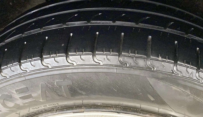 2020 Maruti Baleno DELTA PETROL 1.2, Petrol, Manual, 70,278 km, Left Front Tyre Tread