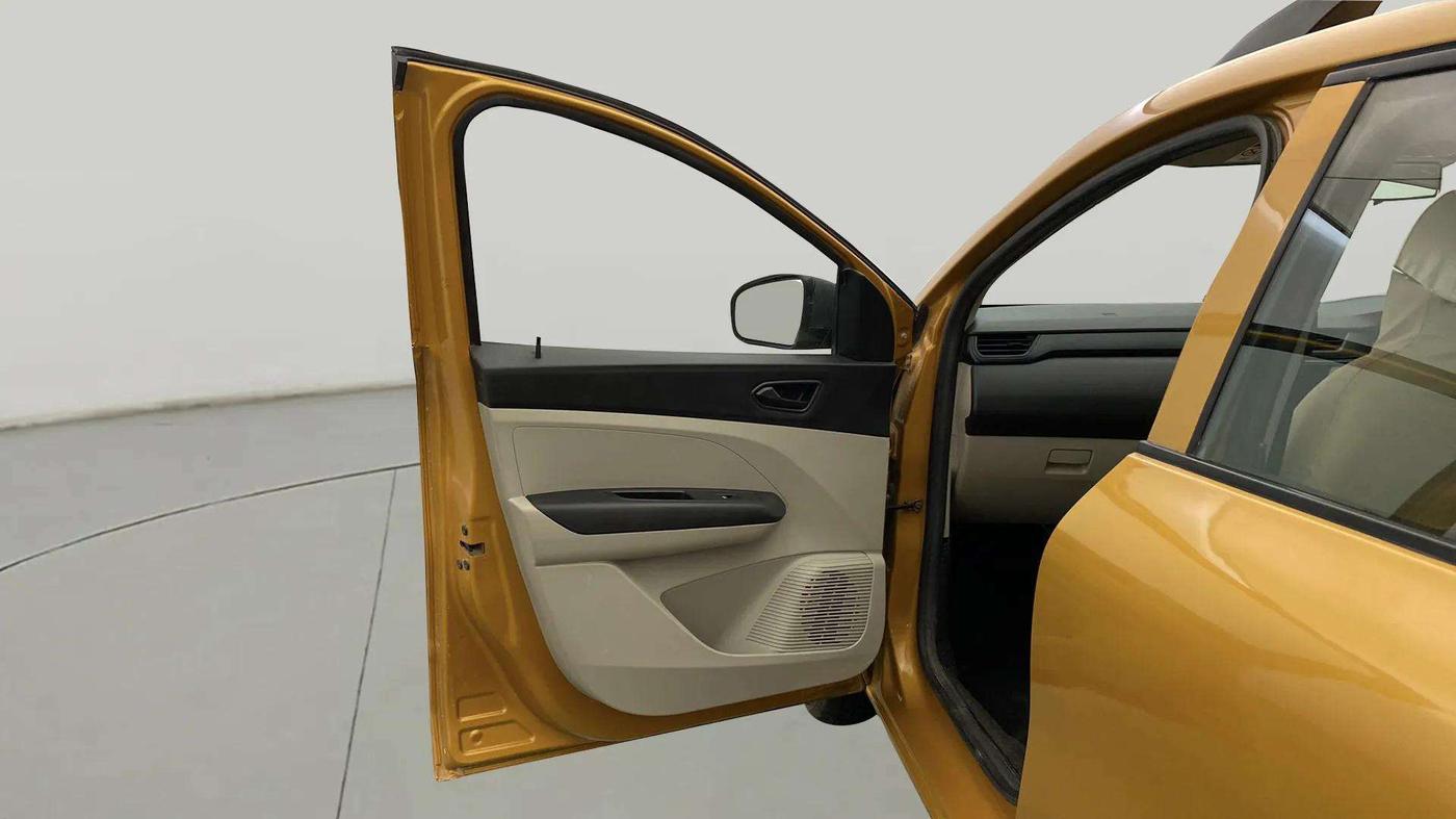 2020 Renault TRIBER RXE MT, Petrol, Manual, 42,730 km, LHS Front Door