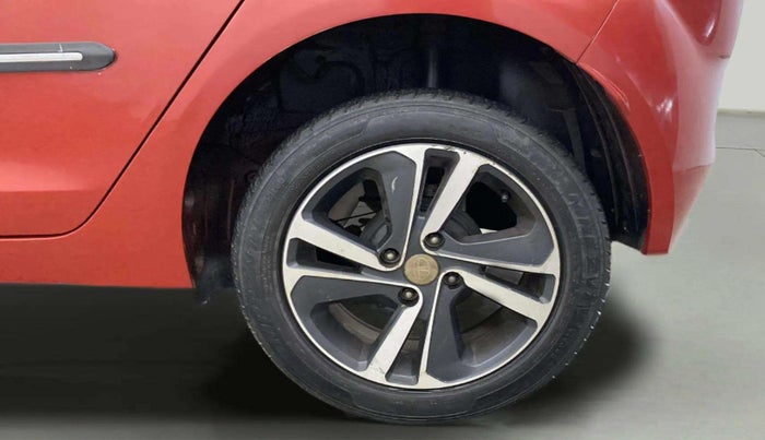 2020 Tata ALTROZ XZ PETROL, Petrol, Manual, 20,937 km, Left Rear Wheel