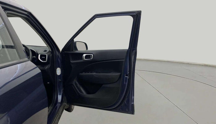 2020 Hyundai VENUE S 1.2, Petrol, Manual, 30,922 km, RHS Front Door
