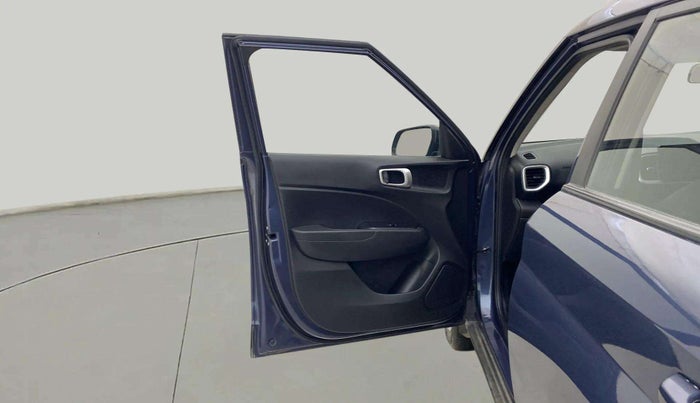 2020 Hyundai VENUE S 1.2, Petrol, Manual, 30,922 km, LHS Front Door