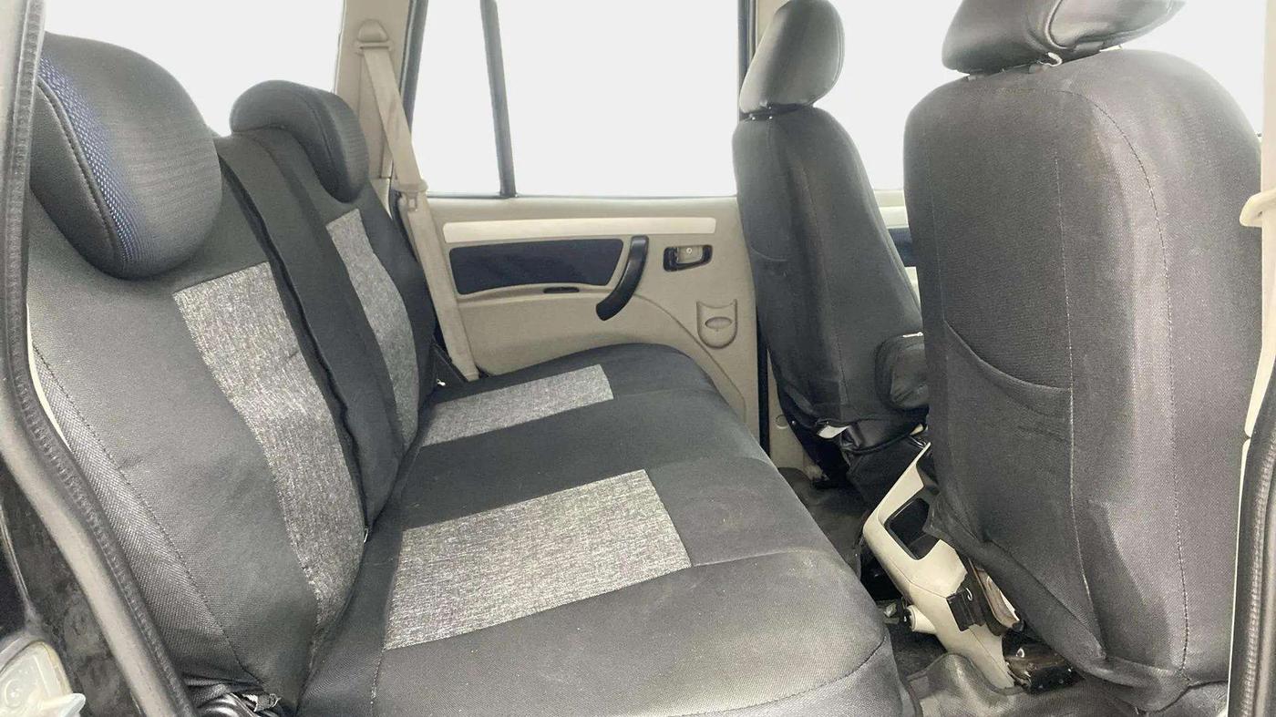 2019 Mahindra Scorpio S11 2WD, Diesel, Manual, 62,686 km, Right Side Rear Door Cabin