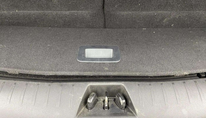 2021 Mahindra XUV700 AX 7 P AT 7 STR, Petrol, Automatic, 50,525 km, Boot Inside
