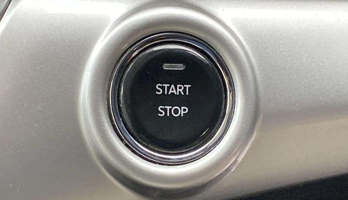 2021 Mahindra XUV700 AX 7 P AT 7 STR, Petrol, Automatic, 50,525 km, Keyless Start/ Stop Button