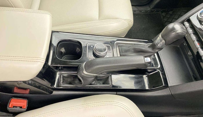 2021 Mahindra XUV700 AX 7 P AT 7 STR, Petrol, Automatic, 50,525 km, Gear Lever