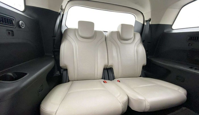 2021 Mahindra XUV700 AX 7 P AT 7 STR, Petrol, Automatic, 50,525 km, Third Seat Row ( optional )