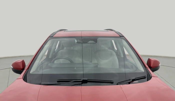 2021 Mahindra XUV700 AX 7 P AT 7 STR, Petrol, Automatic, 50,525 km, Front Windshield