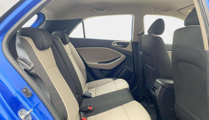 2017 Hyundai Elite i20 ASTA 1.2 (O), Petrol, Manual, 38,429 km, Right Side Rear Door Cabin