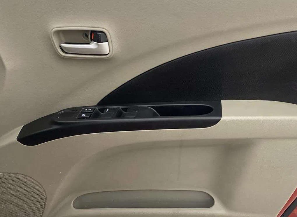 2016 Maruti Celerio VXI, Petrol, Manual, 21,510 km, Driver Side Door Panels Control