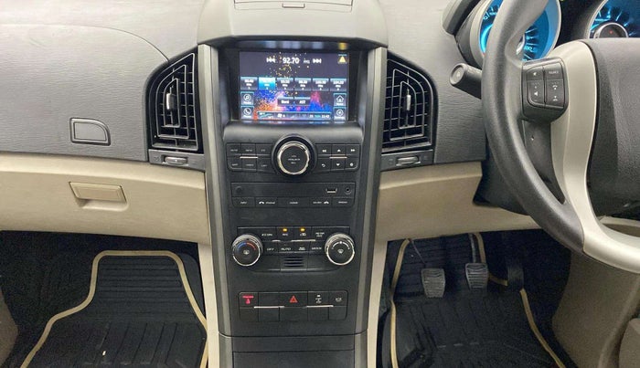 2017 Mahindra XUV500 W6, Diesel, Manual, 71,807 km, Air Conditioner