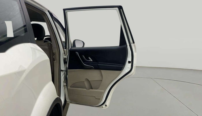 2017 Mahindra XUV500 W6, Diesel, Manual, 71,807 km, RHS Rear Door