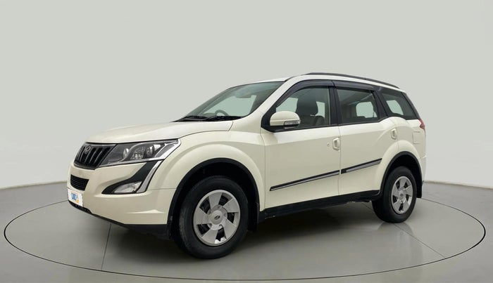 2017 Mahindra XUV500 W6, Diesel, Manual, 71,807 km, Left Front Diagonal