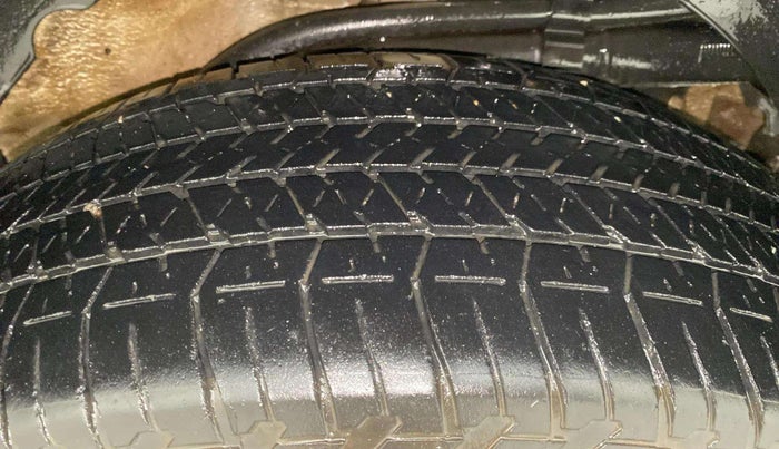 2017 Mahindra XUV500 W6, Diesel, Manual, 71,807 km, Left Rear Tyre Tread