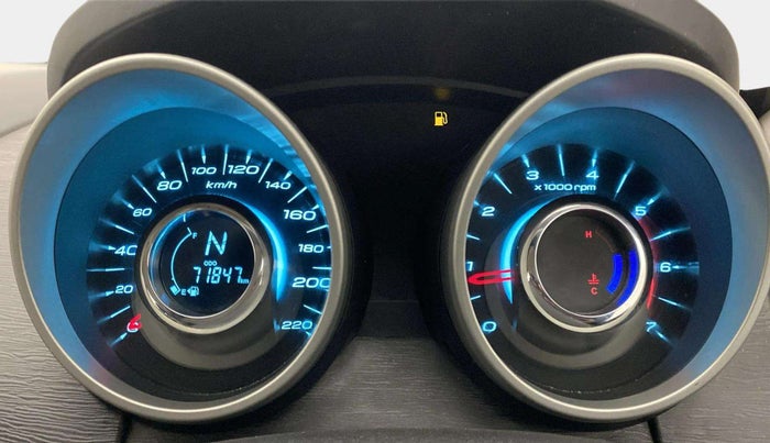 2017 Mahindra XUV500 W6, Diesel, Manual, 71,807 km, Odometer Image