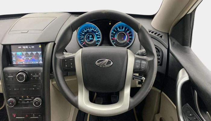 2017 Mahindra XUV500 W6, Diesel, Manual, 71,807 km, Steering Wheel Close Up