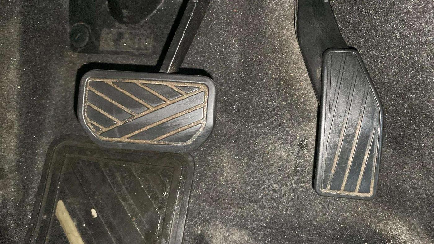 2019 Maruti IGNIS ALPHA 1.2 AMT, Petrol, Automatic, 51,380 km, Pedals