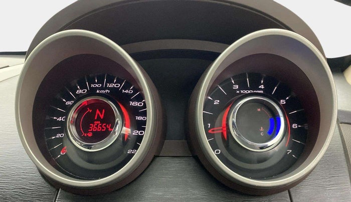 2013 Mahindra XUV500 W8 AWD, Diesel, Manual, 36,651 km, Odometer Image