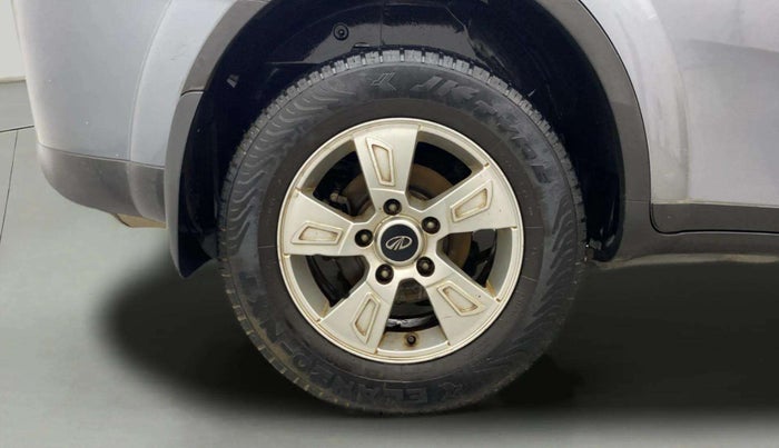 2013 Mahindra XUV500 W8 AWD, Diesel, Manual, 36,651 km, Right Rear Wheel