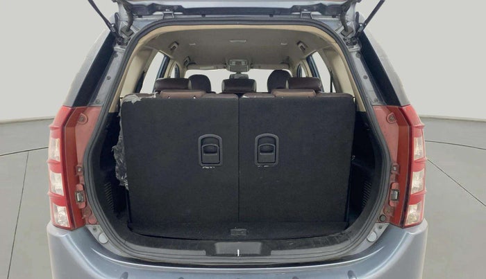 2013 Mahindra XUV500 W8 AWD, Diesel, Manual, 36,651 km, Boot Open Zoomed View