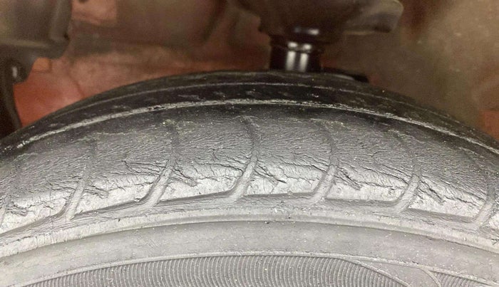 2015 Maruti Celerio VXI AMT, Petrol, Automatic, 58,755 km, Left Front Tyre Tread
