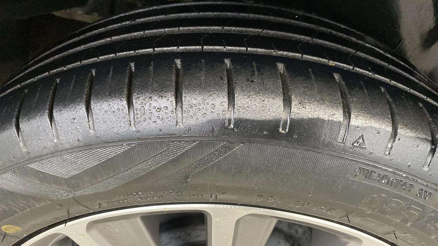 2020 Maruti Ciaz ALPHA 1.5 SHVS PETROL, Petrol, Manual, 47,686 km, Left Front Tyre Tread