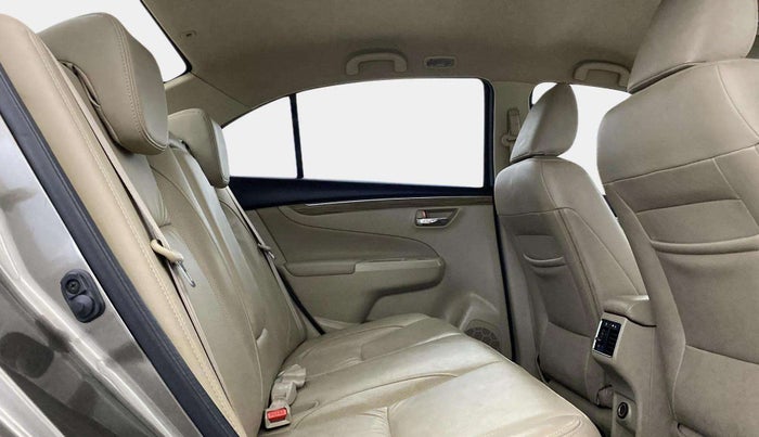 2020 Maruti Ciaz ALPHA 1.5 SHVS PETROL, Petrol, Manual, 47,686 km, Right Side Rear Door Cabin