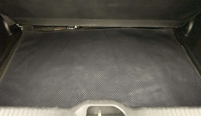 2019 Maruti Swift LXI, Petrol, Manual, 61,267 km, Boot Inside