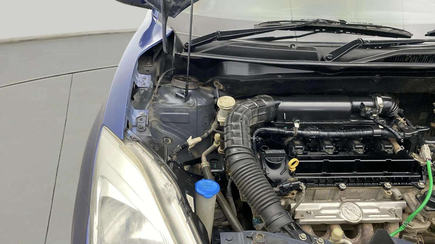 2021 Maruti Dzire VXI, Petrol, Manual, 83,359 km, Engine View - Right
