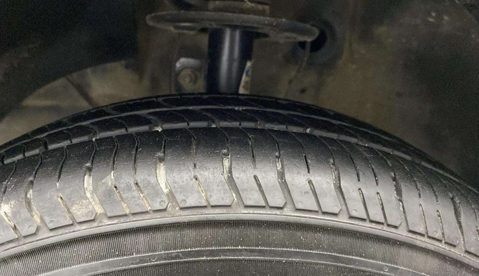 2021 Maruti Dzire VXI, Petrol, Manual, 83,359 km, Left Front Tyre Tread