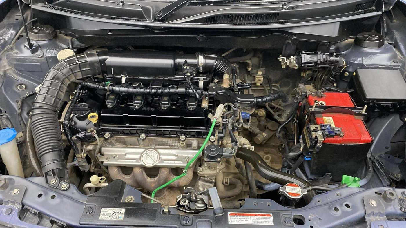 2021 Maruti Dzire VXI, Petrol, Manual, 83,359 km, Engine View