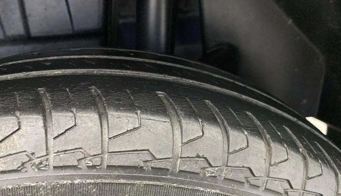 2021 Maruti Dzire VXI, Petrol, Manual, 83,359 km, Left Rear Tyre Tread