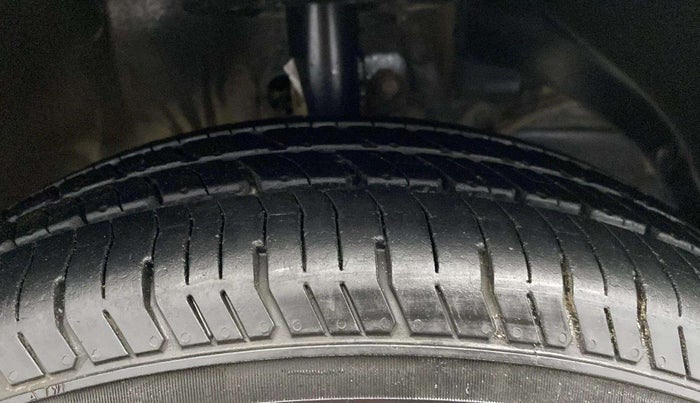 2021 Maruti Dzire VXI, Petrol, Manual, 83,359 km, Right Front Tyre Tread