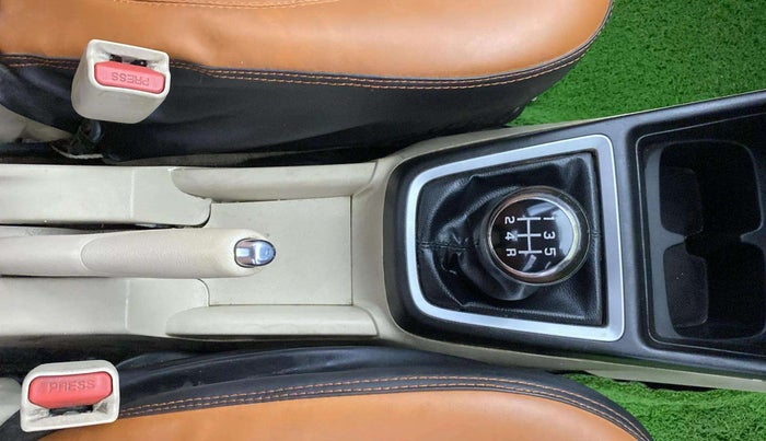 2021 Maruti Dzire VXI, Petrol, Manual, 83,359 km, Gear Lever