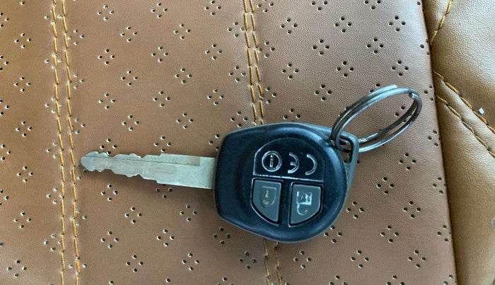 2021 Maruti Dzire VXI, Petrol, Manual, 83,359 km, Key Close Up